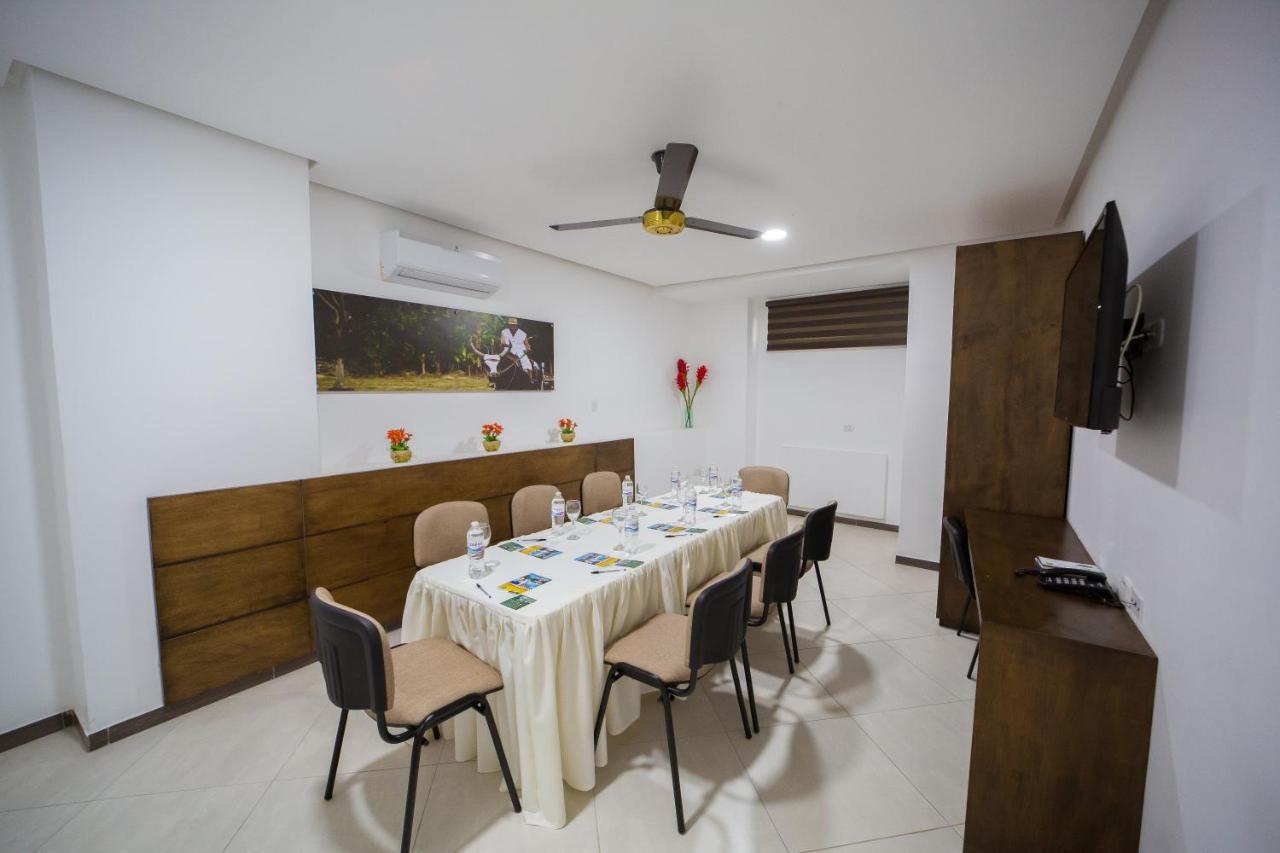 Hotel Ribera Sinu Montería Buitenkant foto